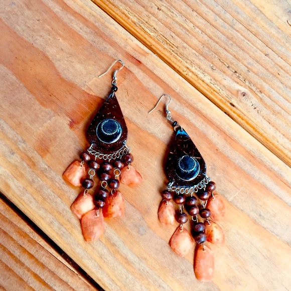 Brand New Rust Brown Tagua Coconut Handcarved Earrings Ecuadorean Large - Picture 3 of 6